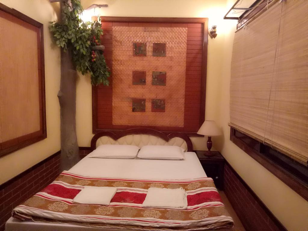 Bee Saigon Hotel Ho-Chi-Minh-Stadt Exterior foto