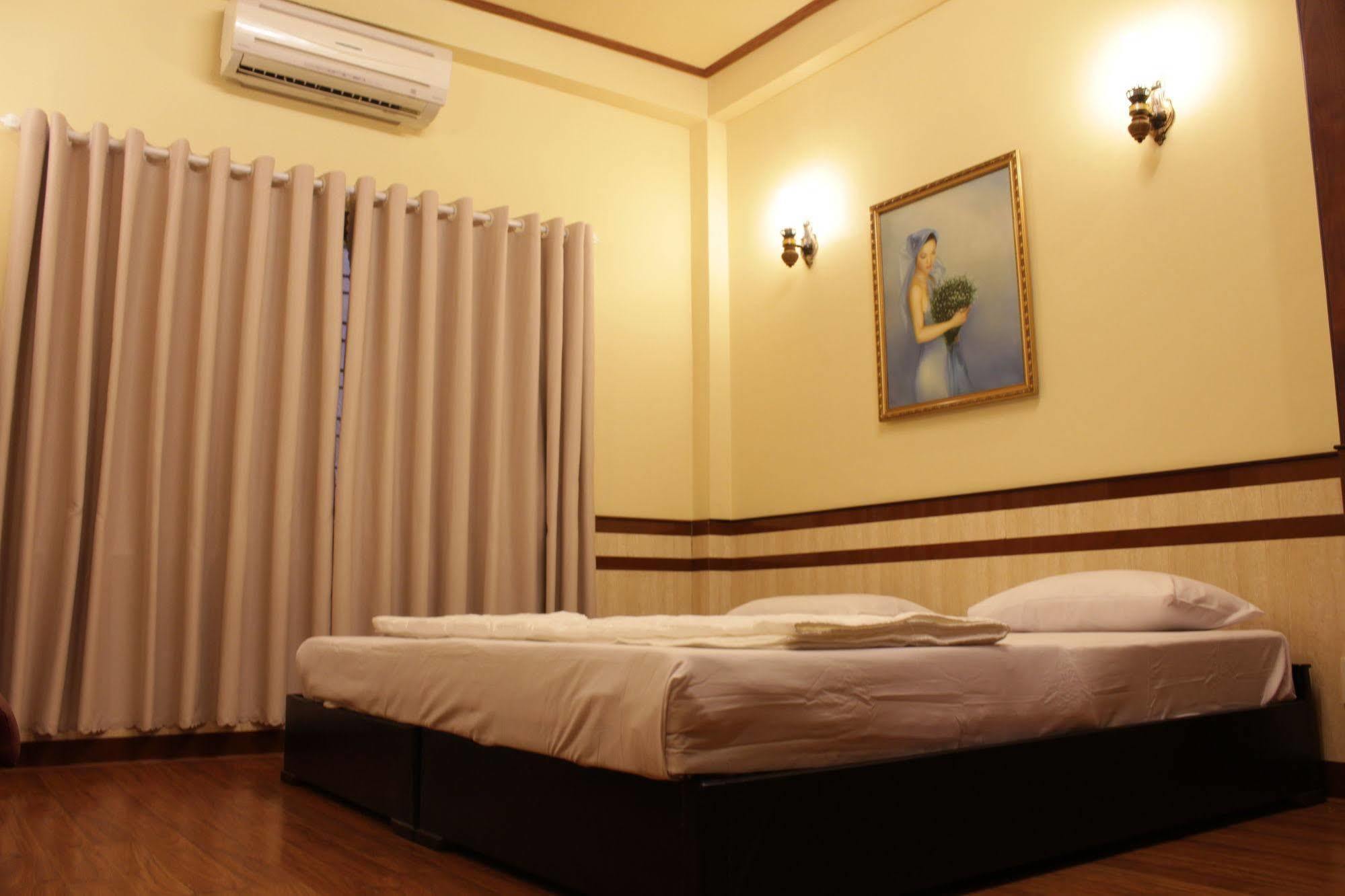 Bee Saigon Hotel Ho-Chi-Minh-Stadt Exterior foto