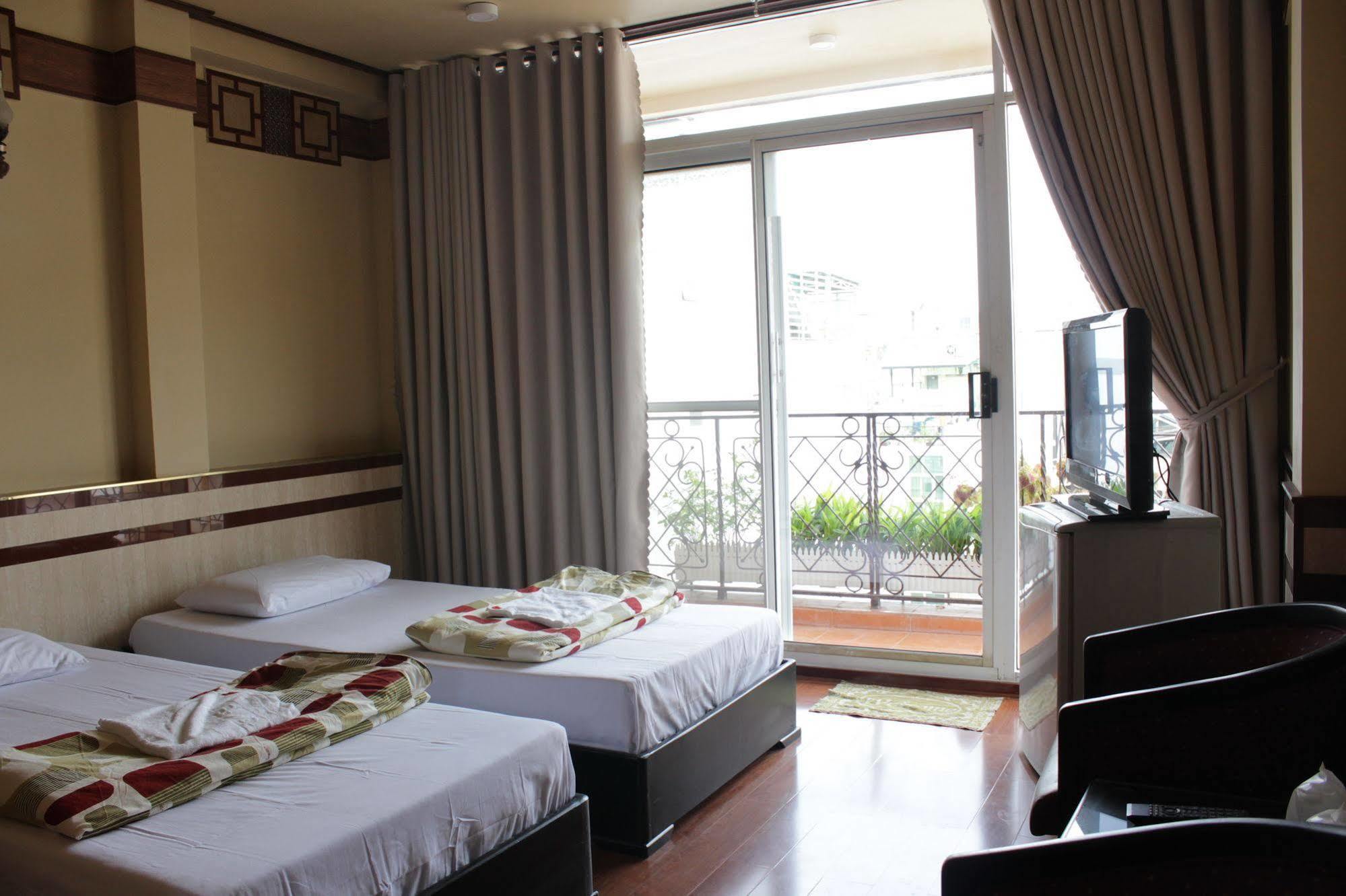 Bee Saigon Hotel Ho-Chi-Minh-Stadt Exterior foto