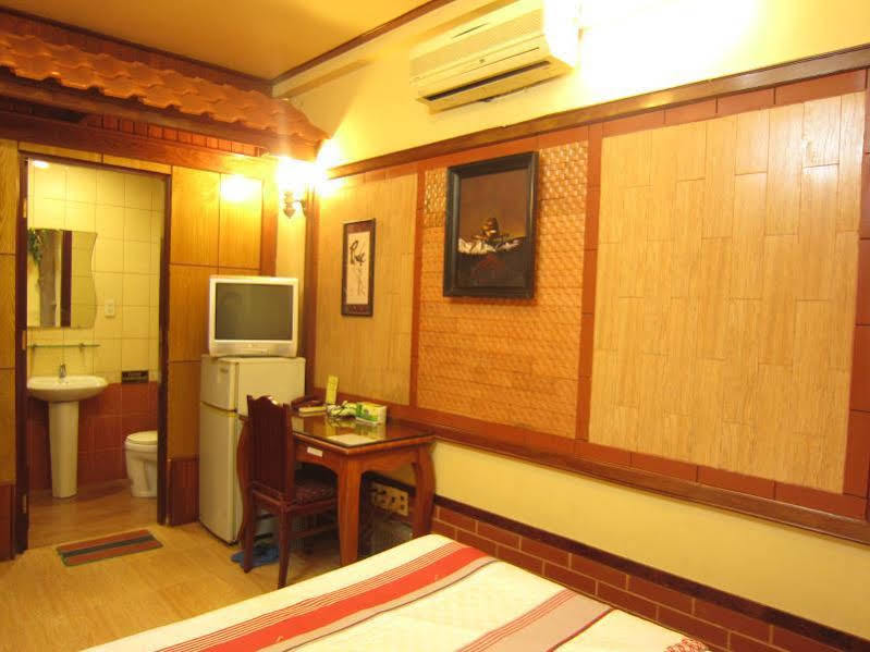 Bee Saigon Hotel Ho-Chi-Minh-Stadt Exterior foto
