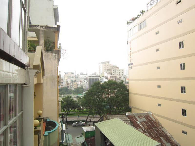 Bee Saigon Hotel Ho-Chi-Minh-Stadt Exterior foto